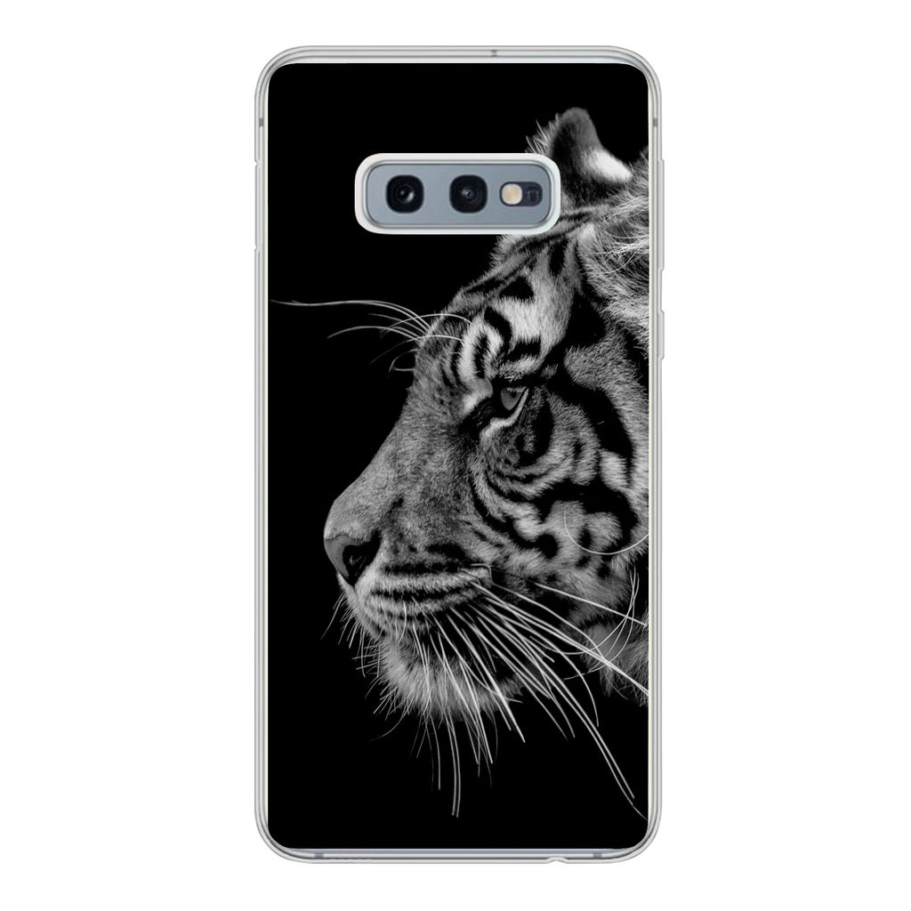 MuchoWow Handyhülle Schutzhülle Hülle für Samsung Galaxy S10e Tiger auf schwarzem Hintergrund in schwarz und weiß Silikon Softcase Handy Hü...