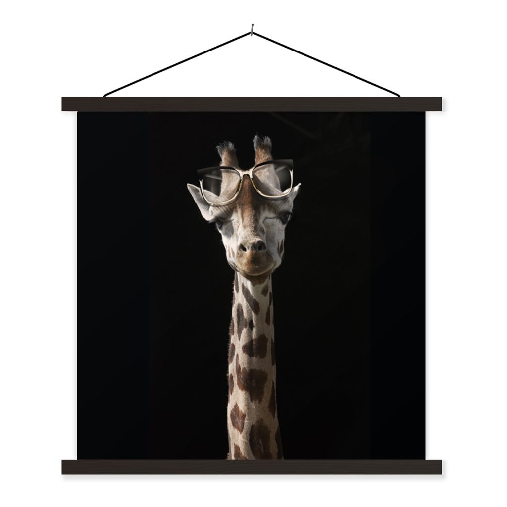 MuchoWow Textilposter Giraffe - Schutzbrille - Schwarz 120x120 cm mit schwarzem Rahmen - Aufhängungsset