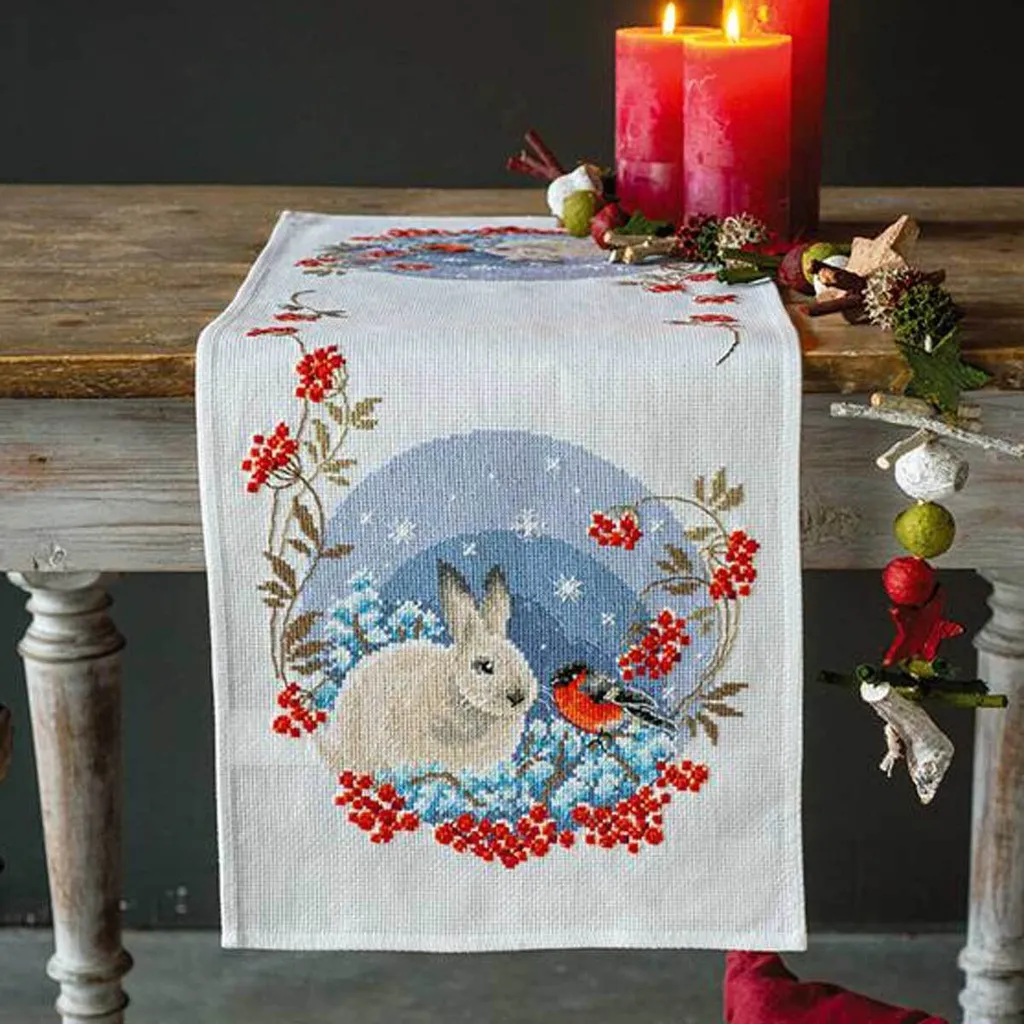 Chemin de Table Hivernal DIY pour Décoration de Fêtes et Réveillon