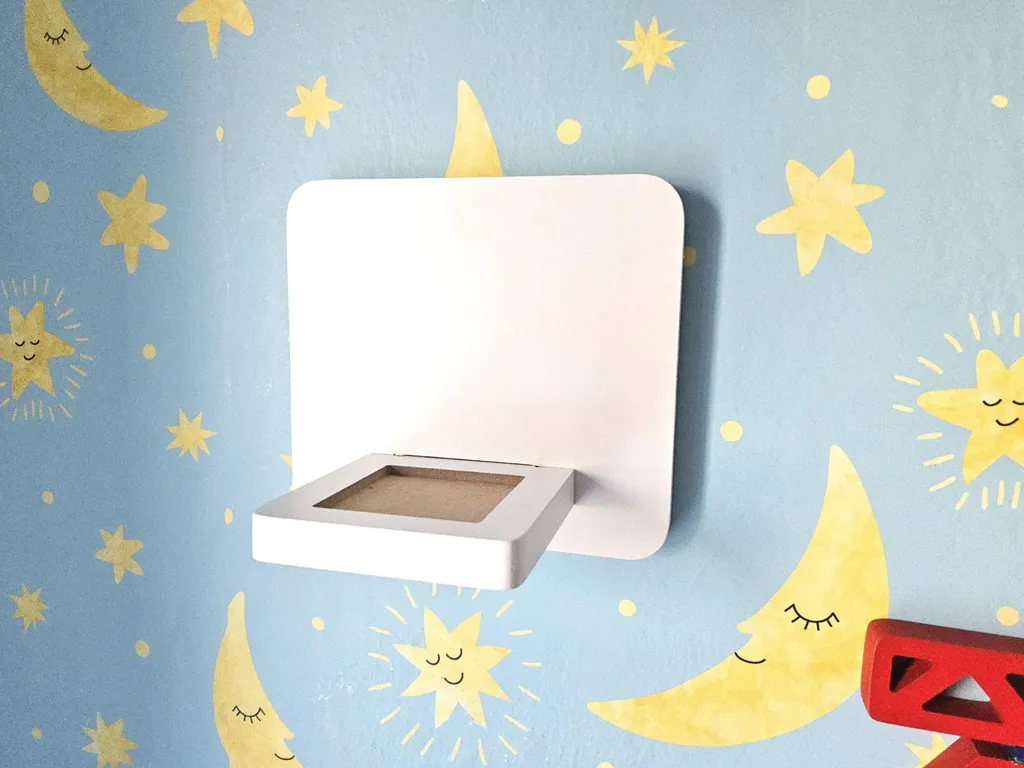 Support mural pour enceinte Disney blanc mat design épuré et robuste