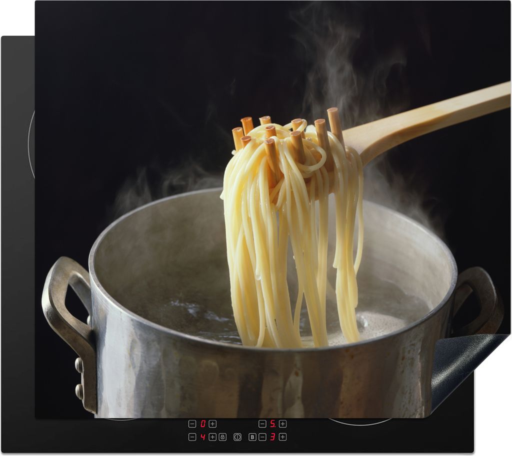 KitchenYeah Herdabdeckplatte Spaghetti werden gekocht , 60x52cm, Küche Deko, Glaskeramikkochfeld Herdabdeckung, Abdeckplatte fùr Kochfeld