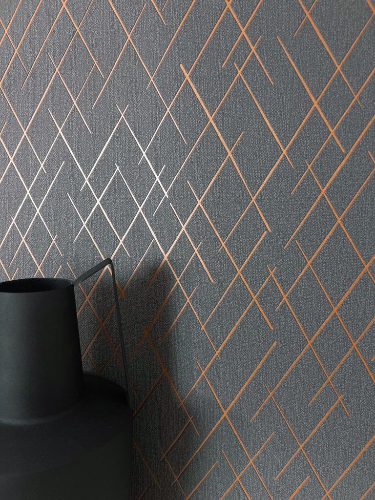 Newroom Vliestapete Saira Anthrazit Dunkelgrau Linien, Musteransicht