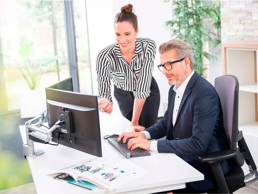 Double bras de bureau Novus Clu Duo C pour écrans informatiques