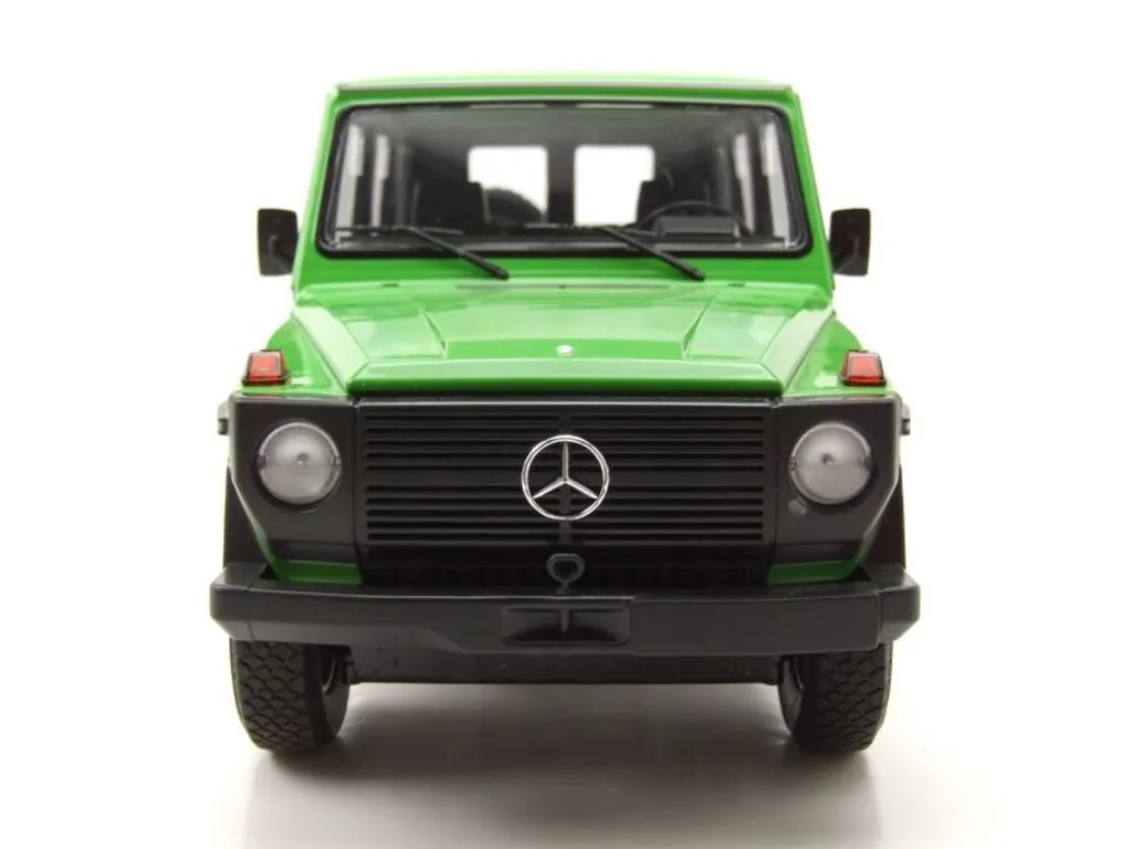Mercedes-Benz Classe G Modèle Long 1980 Minichamps 1:18 en Métal Argent - 6
