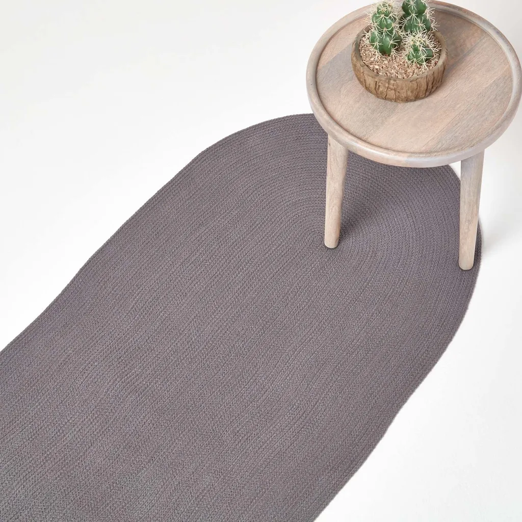 Tapis de passage gris en coton tressé main 66x200 pour entrée chic
