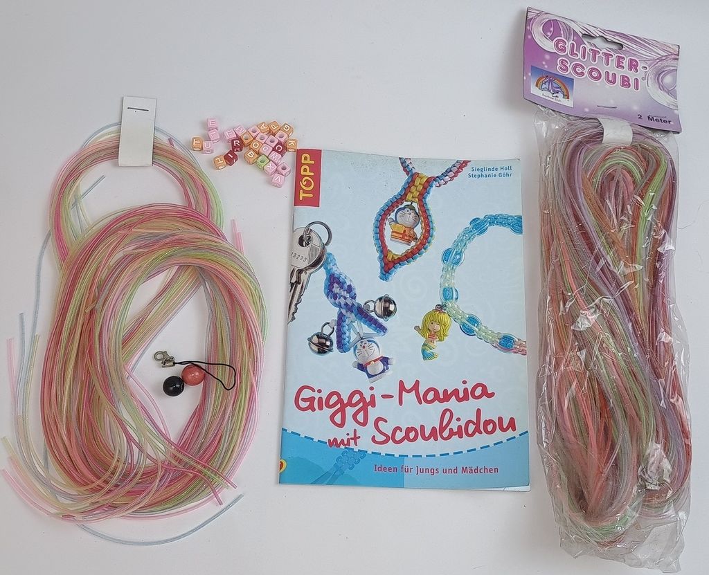 Set Scoubidou Bänder + Buch Giggi-Mania Basteln Produktbild 