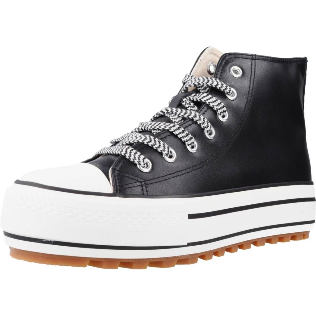 Mustang Sneakers 60298-C54930 NEGRA in Black color size 38