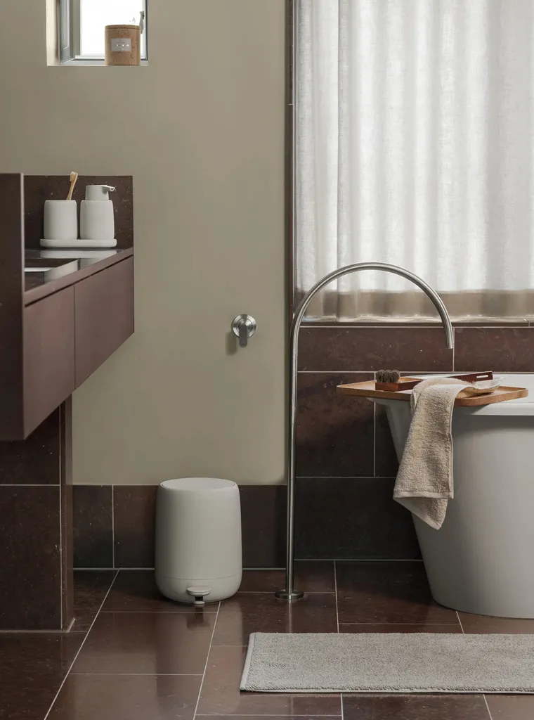 Blomus Sono bidone a pedale, bidone per rifiuti, bidone per rifiuti, bidone per bagni, Satellite ,3 L, 66322 - 7