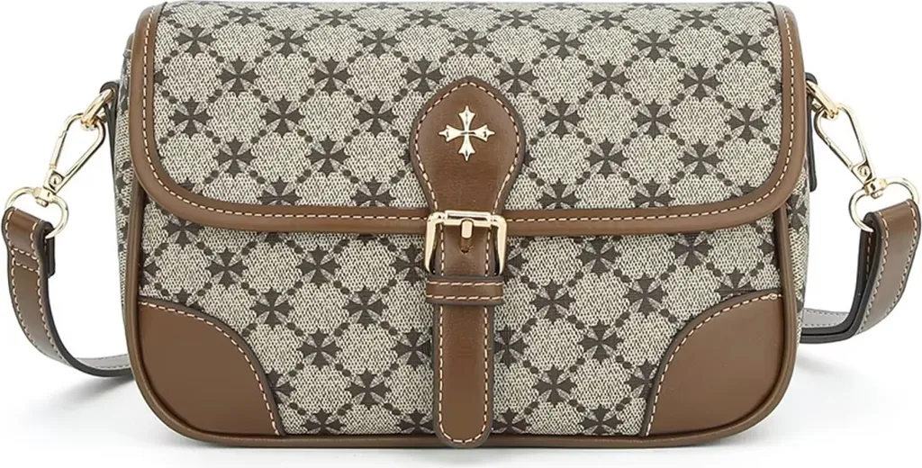 Dites adieu aux poches pleines avec le sac banane Baellerry Renata