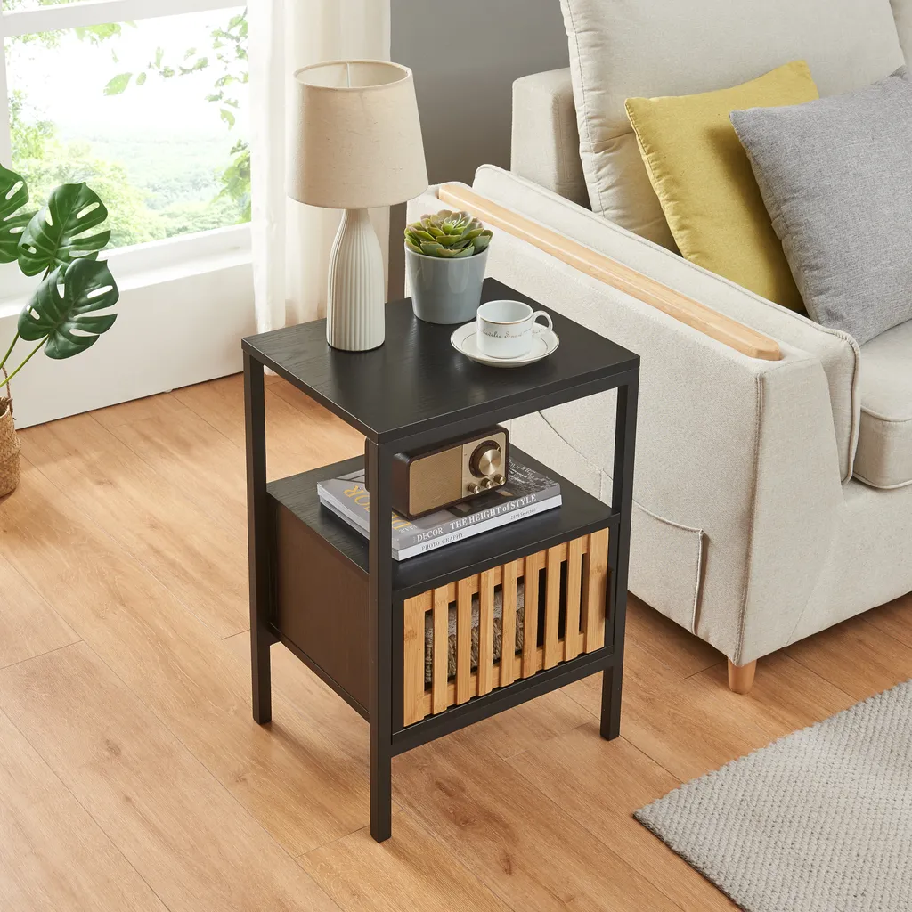 Table de chevet stable et compacte pour optimiser le rangement de lit