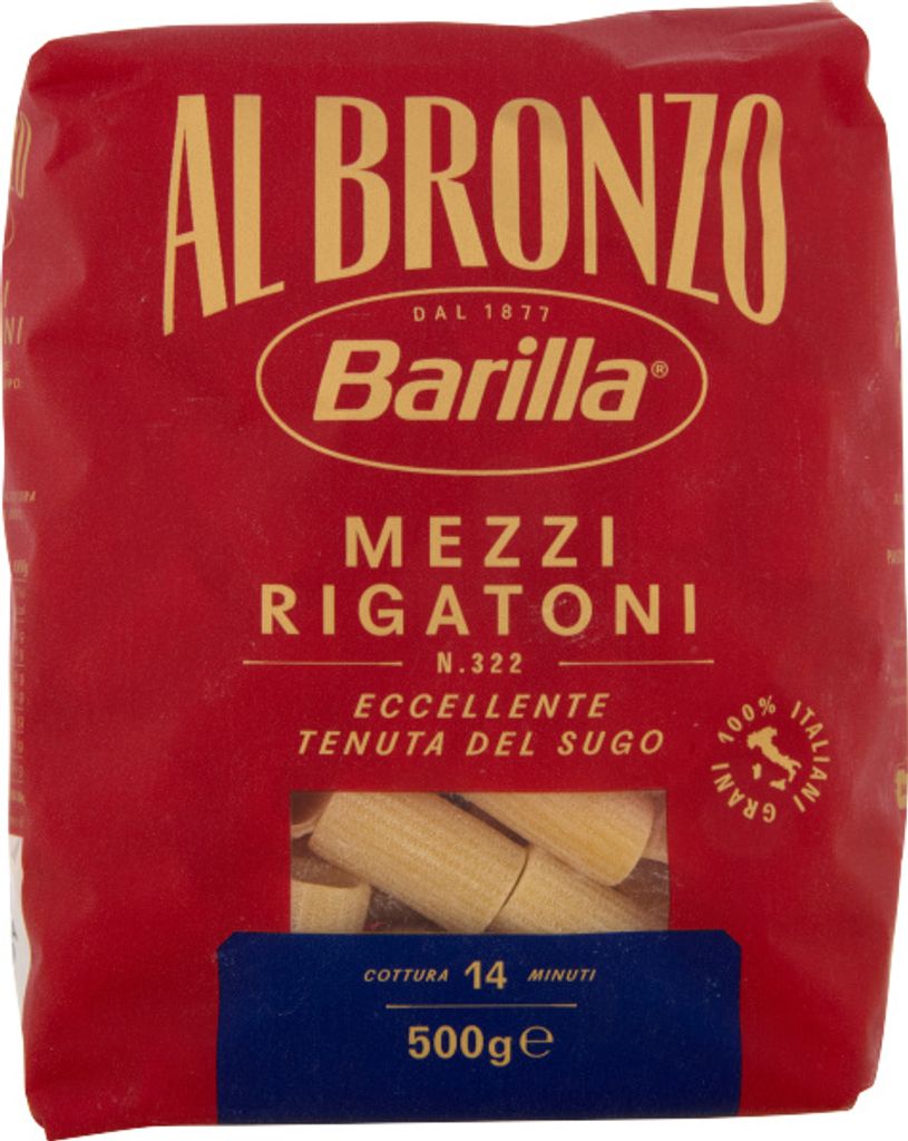 A bag of Barilla Mezzi Rigatoni pasta.