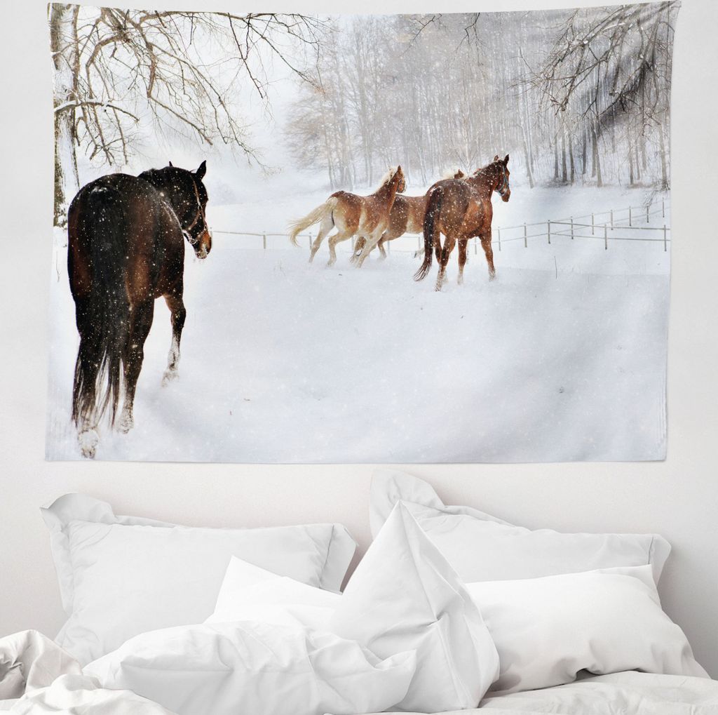 ABAKUHAUS Winter Wandteppich, Pferde in der verschneiten Wald aus Weiches Mikrofaser Stoff Waschbar ohne Verblassen Digitaldruck, 150 x 110 cm, Bra...