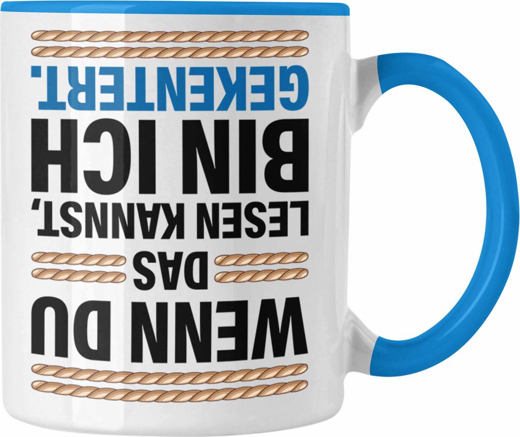 Trendation - Lustiges Segler Segelboot Gekentert Tasse mit Spruch Kaffeetasse für Segler als Geschenkidee (Blau)