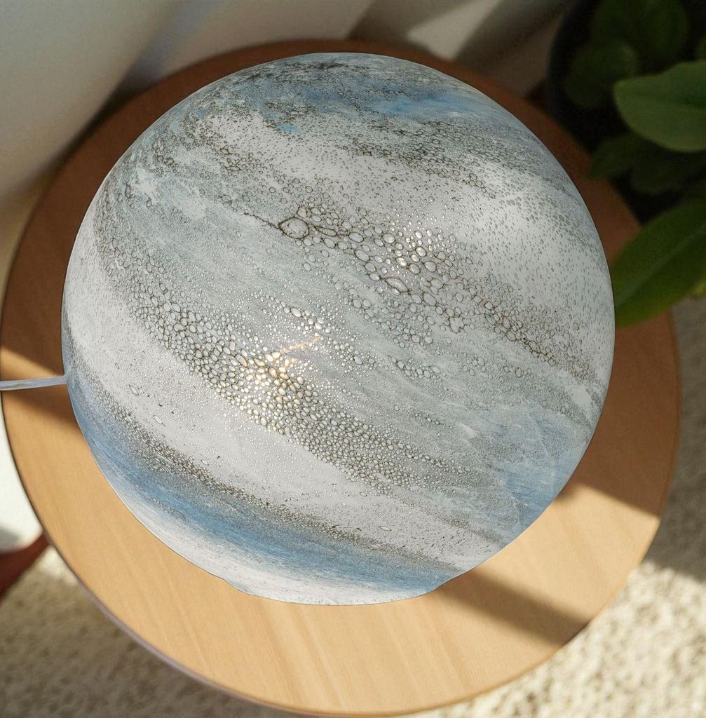 Formano Kugellampe LUXOR Glas Marmor Design 29 x 29cm Tischlampe aus weißem Glas
