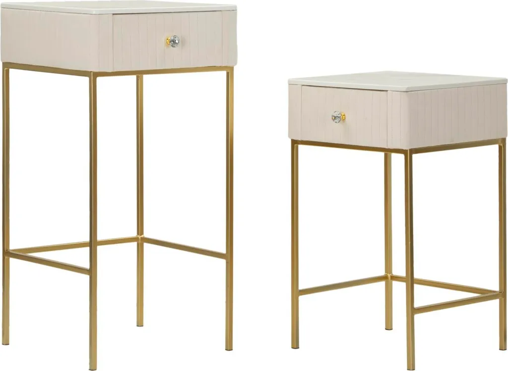 Optimisez vos angles vides avec ces 2 tables hautes en velours crème