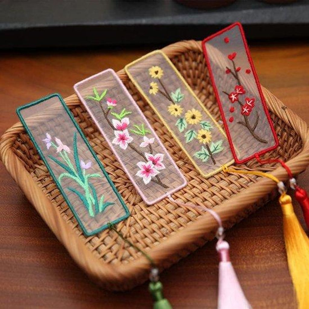 Stickerei-Set 16,5 cm Blumen mit Lesezeichen und Pinsel