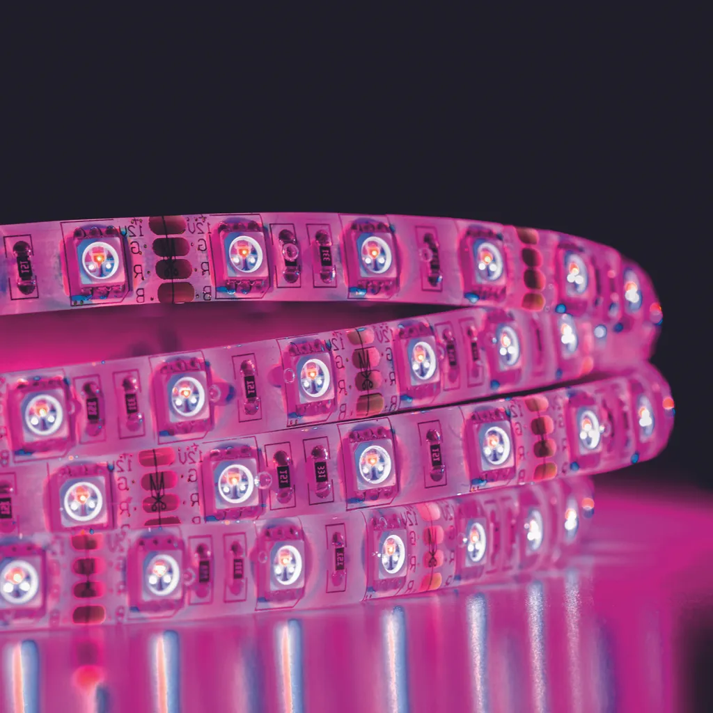 Ruban LED RGB 5m M12 : Solution d'Éclairage Déco Facile et Rapide
