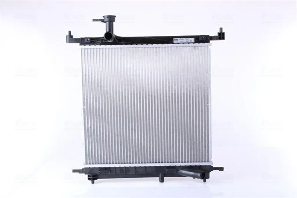 Évitez la surchauffe avec le radiateur Nissens 68770 pour Nissan Micra K13