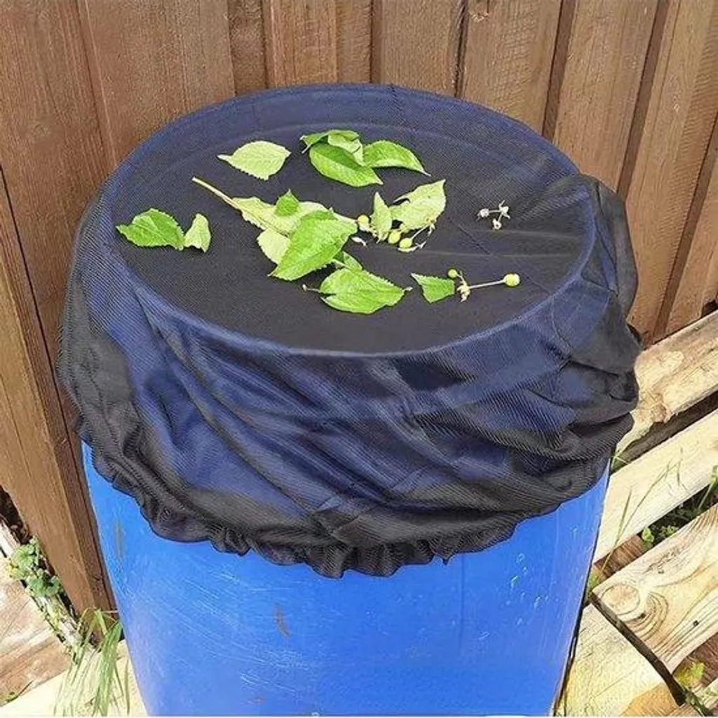 Éviter moustiques et feuilles : filet de protection récupérateur 85 cm