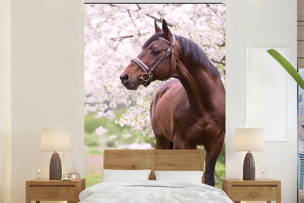 MuchoWow Fototapete für Wohnzimmer oder Schlafzimmer Wandtapete Vinyl Motivtapete Pferd - Sakura - Halfter - 155x240 cm - Tapete