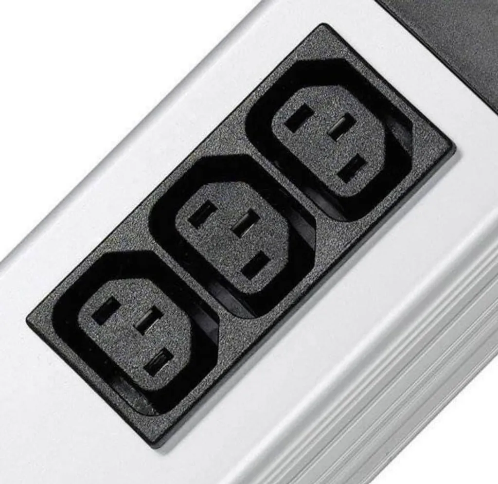 Kopp Powerversal Prise Multiple 2x3 IEC-320-C13 avec Interrupteur Noir