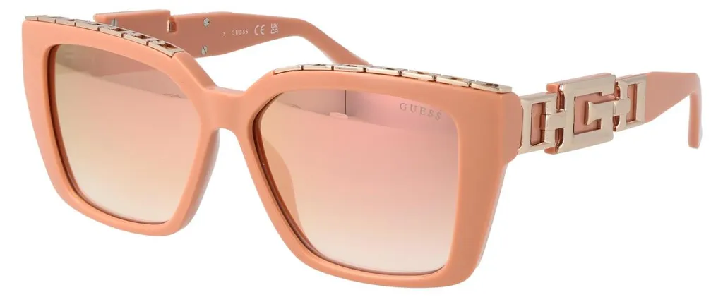 Lunettes de soleil Guess GU7915 idéales pour la conduite et la plage