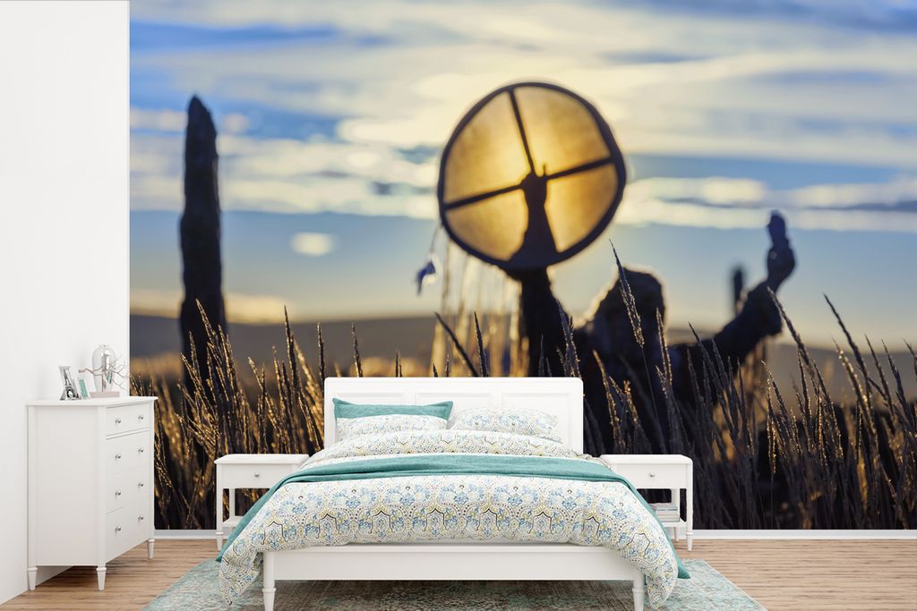 MuchoWow Fototapete für Wohnzimmer oder Schlafzimmer Wandtapete Vinyl Motivtapete Schamane in einem Maisfeld - 525x350 cm - Das Hintergrundbild