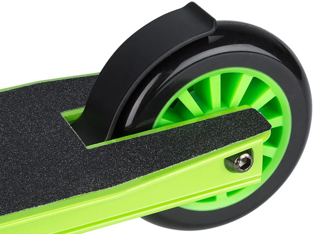 Trottinette skatepark Black Dragon pour initiation aux sauts