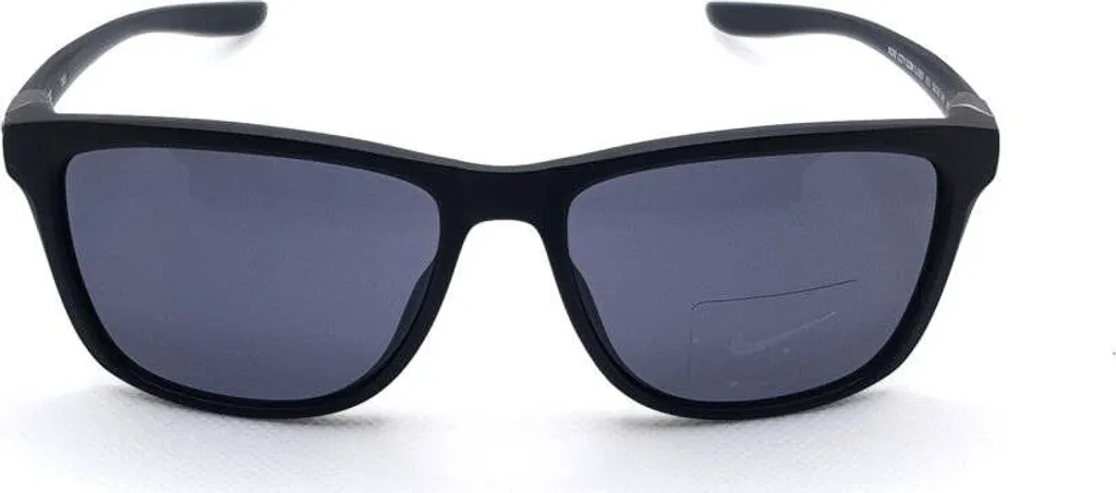 Occhiali Nike City Icon DJ0890 010 Unisex: Stile Urban e Protezione UV