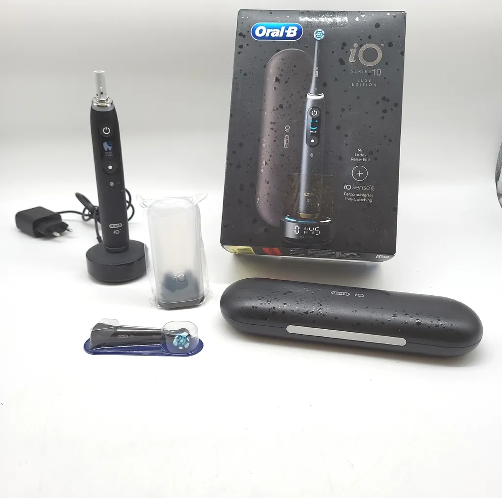 Brosse à dents magnétique Oral-B iO 10 contre la plaque dentaire