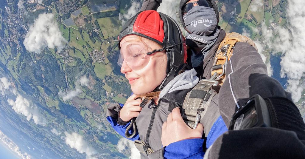mydays Fallschirm Tandemsprung Dierdorf; Erlebnis verschenken oder selbst erleben; Gutschein für 1 Person(en)