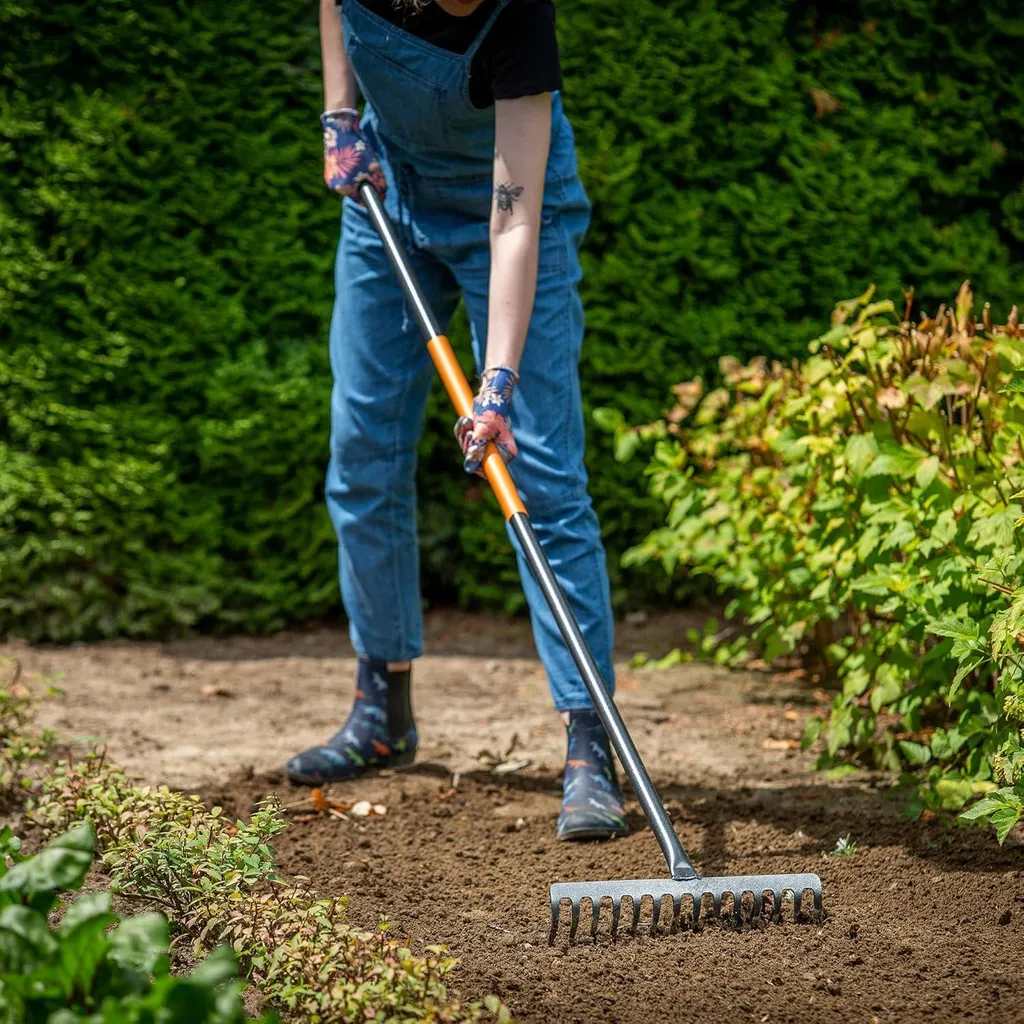 Râteau de Jardin Anti-Casse en Métal 14 Dents avec Manche Long Acier