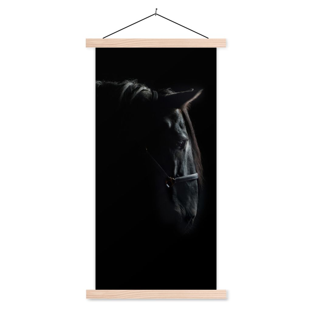MuchoWow Textilposter Pferd - Leicht - Schwarz 40x80 cm mit holzfarbenen Rahmen - Wohnzimmer