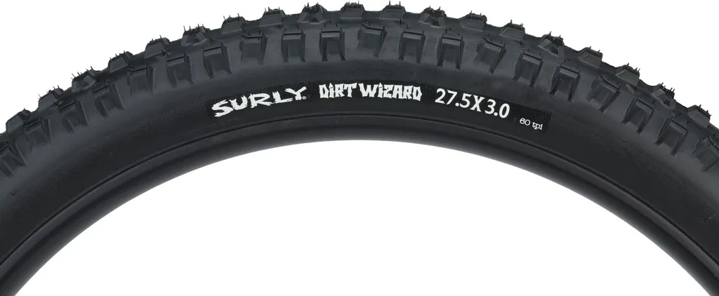 Pneu VTT Plus Surly Dirt Wizard 27.5 pouces large section pour terrain gras