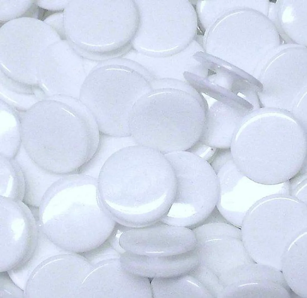 Boutons de linge blancs doubles de 18 mm pour uniformes et hôtellerie