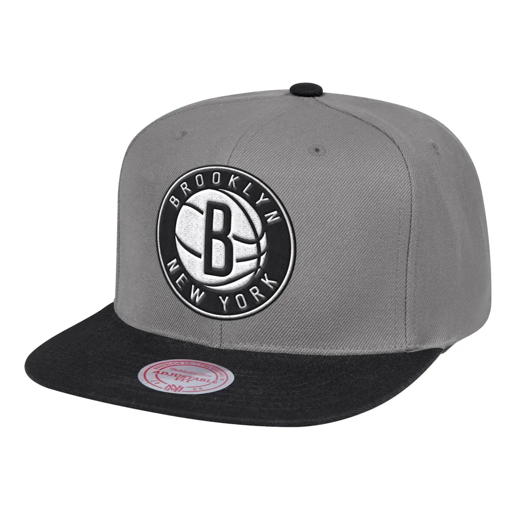 Casquette Mitchell & Ness Nets Brooklyn - Logo Brodé et Visière Rigide