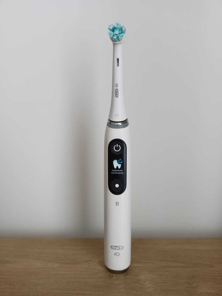 Braun Oral-B iO Series 9N White iO9 Elektrische Zahnbürste Produktbild 8