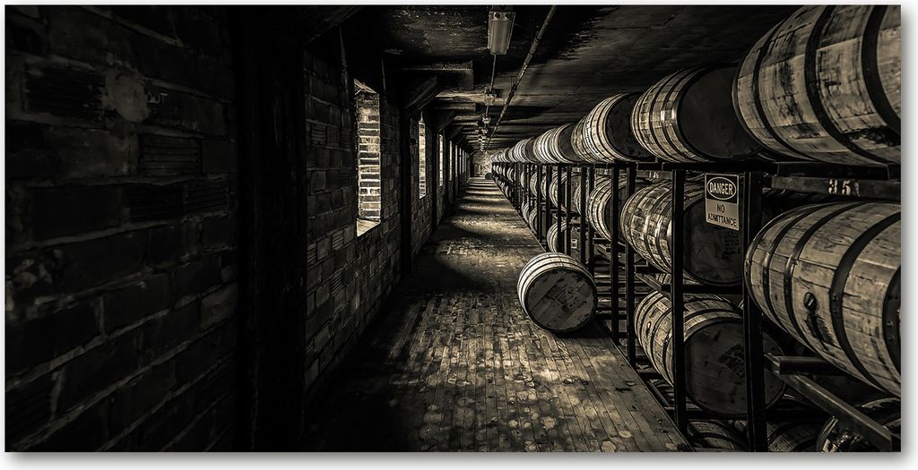 Tulup Glas-Bild - 100x50 -Wandkunst - Wandbild hinter gehärtetem Sicherheitsglas - Sehenswürdigkeiten & Architektur - Bourbon-Fässer - Schwarz...