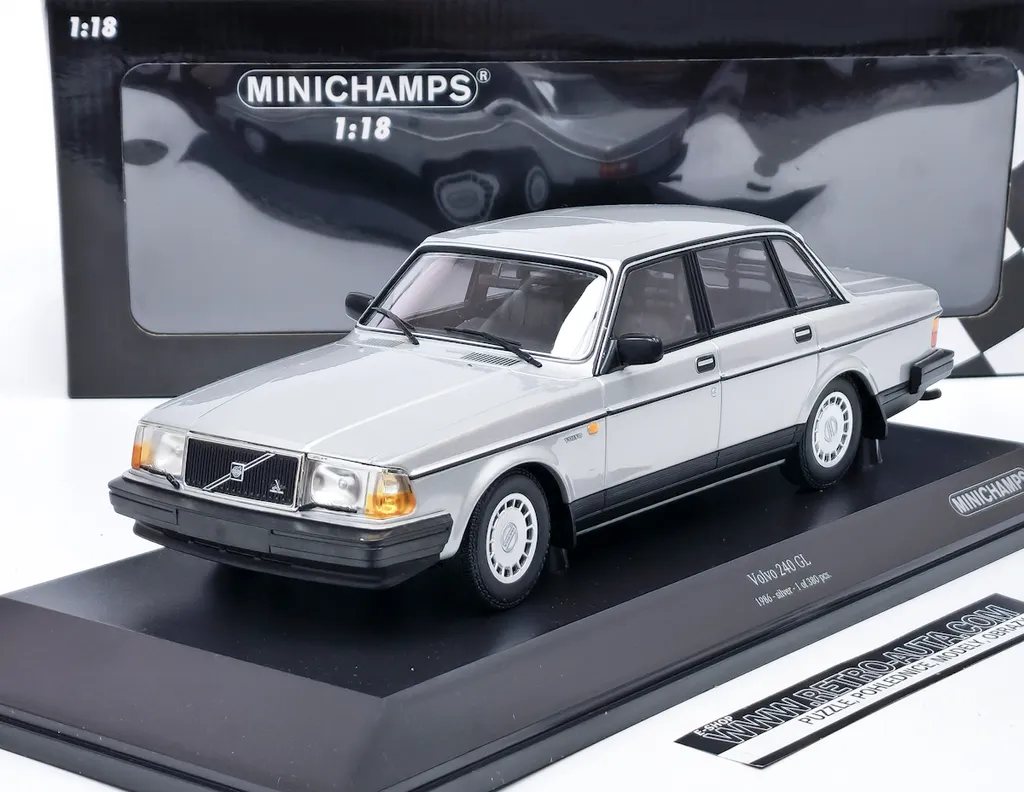 トミカ ボルボ240 ミニチャンプス 1 18 ボルボ 240 GL ブレーク 1986