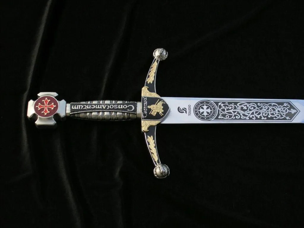 Épée des Cathares : sublimez un mur vide avec cet objet de collection - 5
