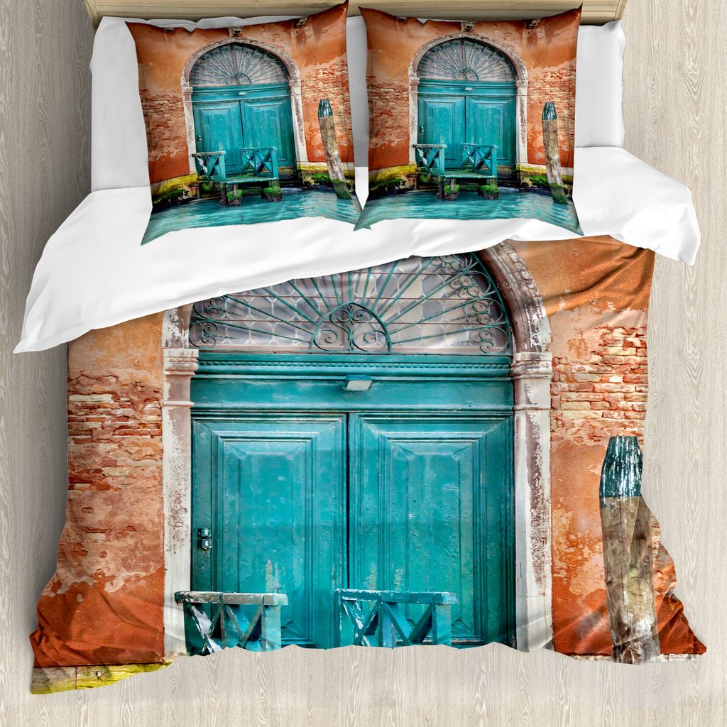 ABAKUHAUS Venedig Bettbezugs Set Für Doppelbetten, Alte Gebäude Tür, Milbensicher Allergiker geeignet mit Kissenbezügen, Himmelblau Zimt