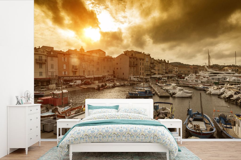 MuchoWow Fototapete für Wohnzimmer oder Schlafzimmer Wandtapete Vinyl Motivtapete Oranger Himmel über Saint-Tropez in Frankreich - 525x350 cm -...