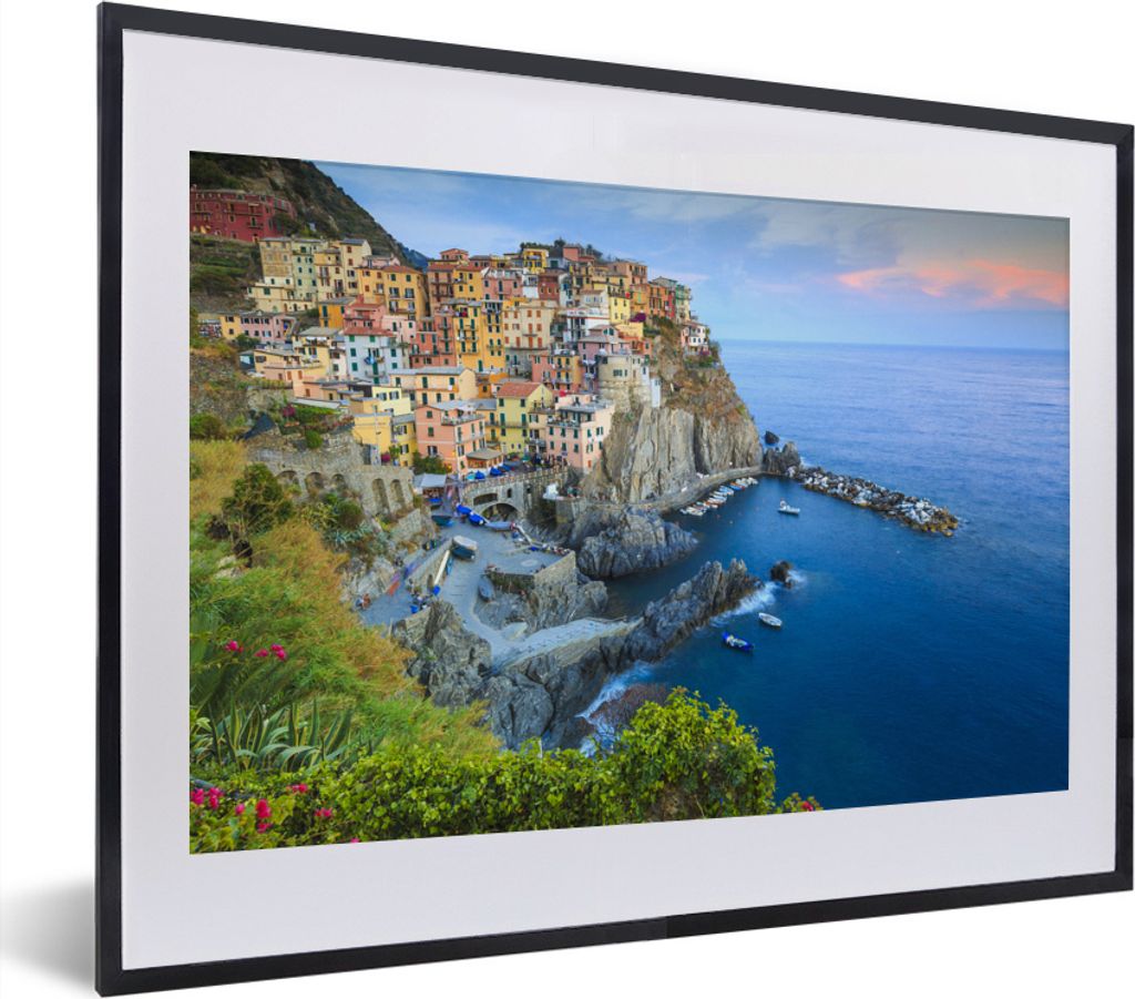 MuchoWow MuchoWow Gerahmtes Poster Beleuchtetes Dorf Manarola in den Cinque Terre 40x30 cm - Poster mit zchwarzem Bilderrahmen - Bilderrahmen -...