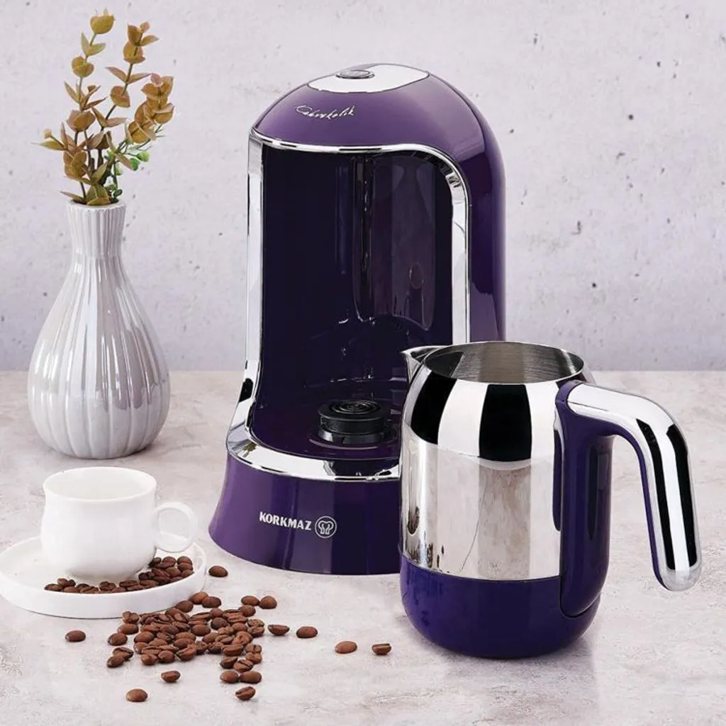 Préparez un authentique café turc avec la machine Korkmaz Colik violette