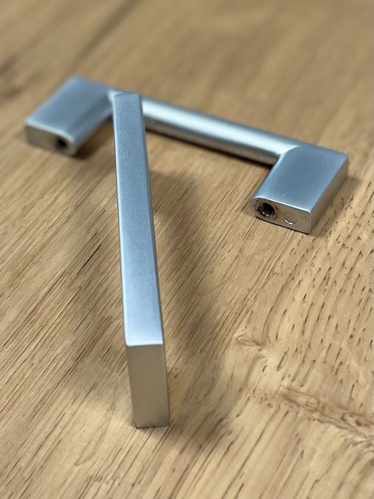Möbelgriff Nils LA 64 mm Chrom matt Schrankgriffe Produktbild 4