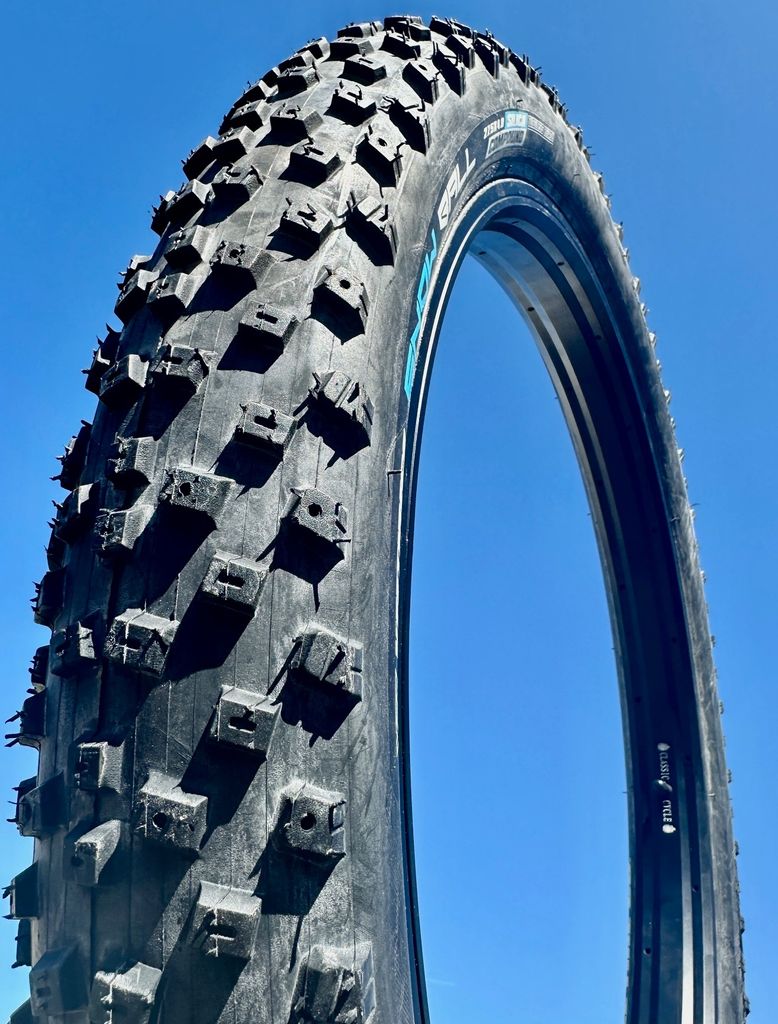 Vee Rubber Snow Ball Reifen 27.5 x 4.0 schwarz