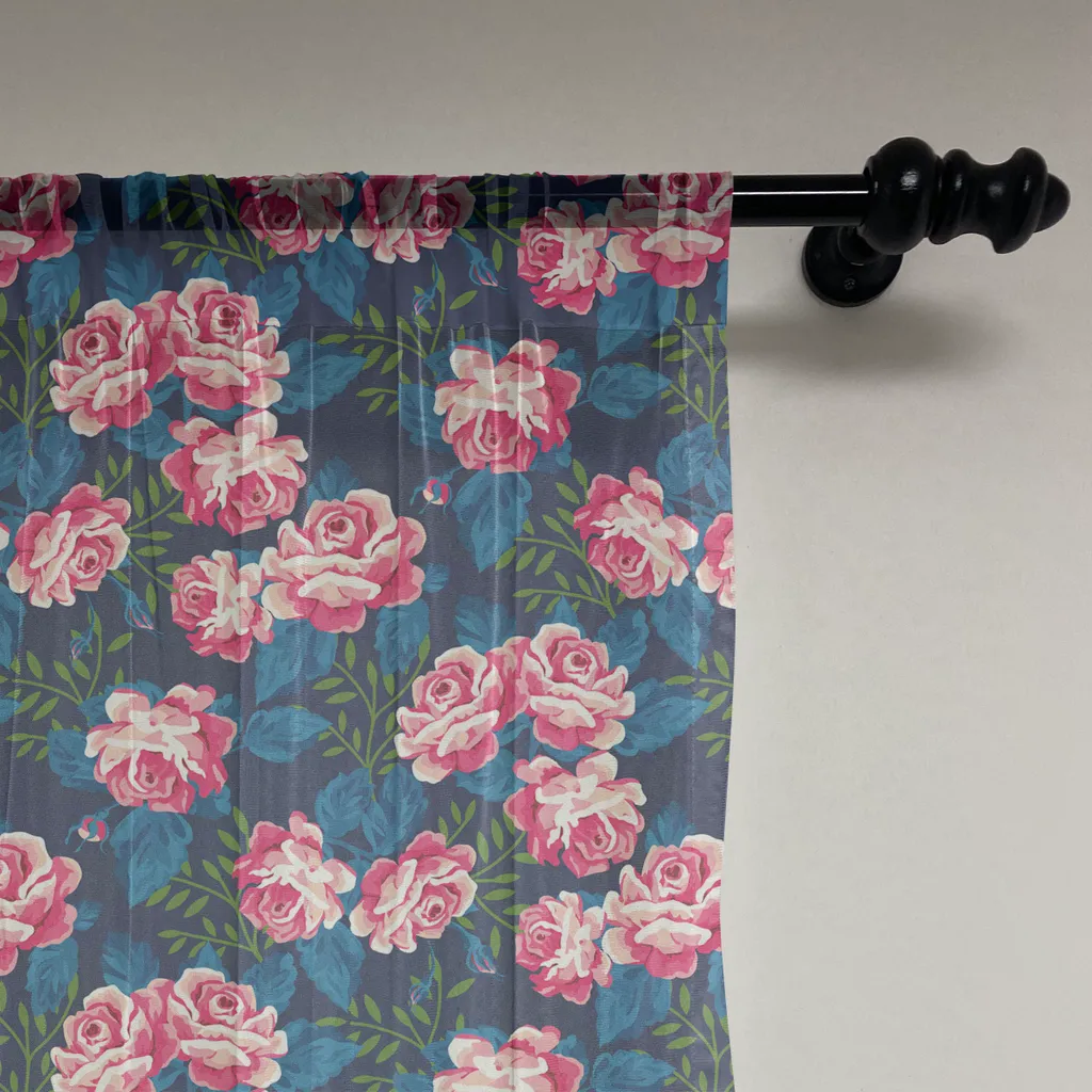 Relooking Mural Facile avec cette Tapisserie XXL Fleurie Bleu et Rose