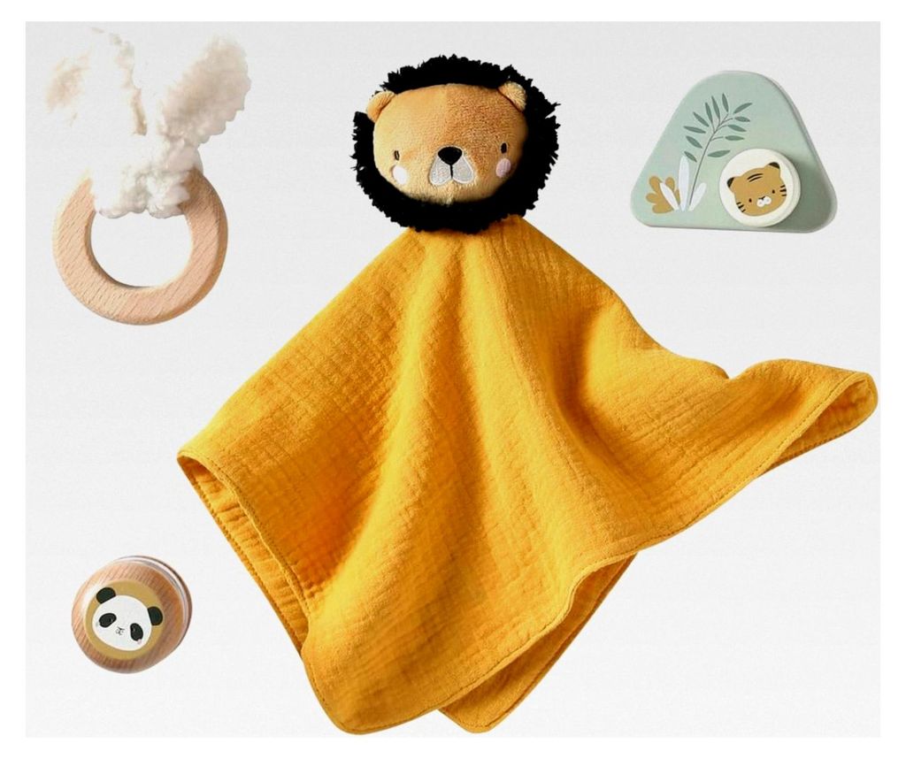 Geschenkset für Neugeborene aus -em Holz in Gelb