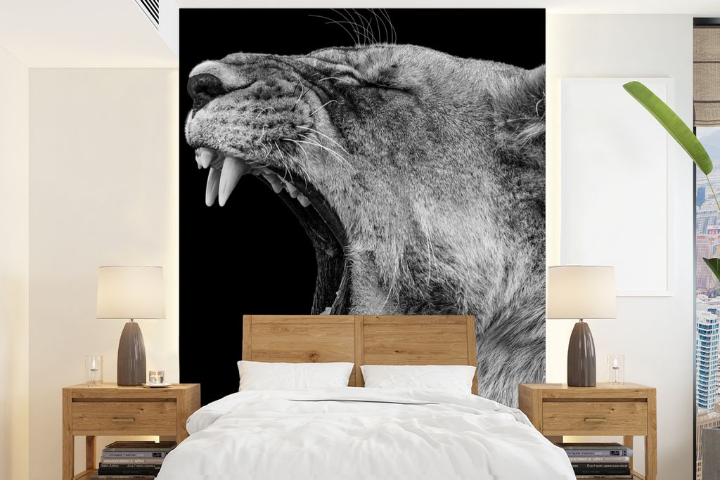 MuchoWow Fototapete für Wohnzimmer oder Schlafzimmer Wandtapete Vinyl Motivtapete Tiere - Löwe - Schwarz - Weiß - Porträt - 165x220 cm - Wand...