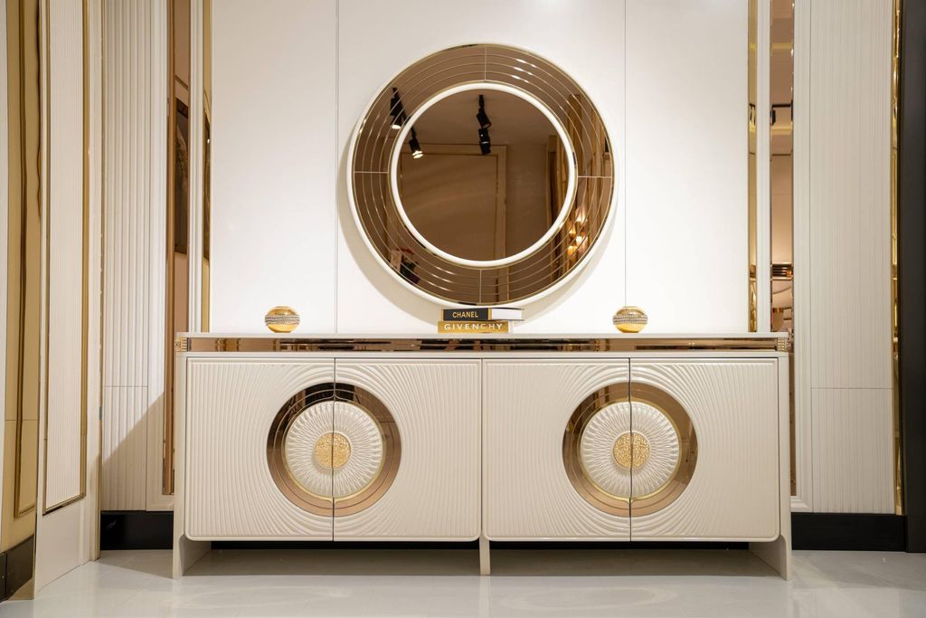 Konsole mit Spiegel in Beige aus Holz modern elegantes Produktbild 